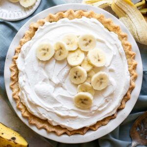 Whipped Cream Chargers in the making of Banana Cream Pie