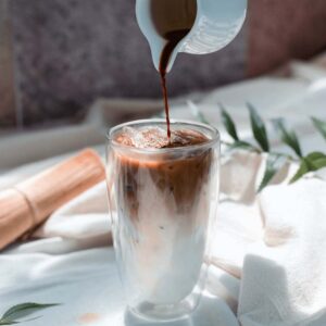 Siphon à crème et cafetière